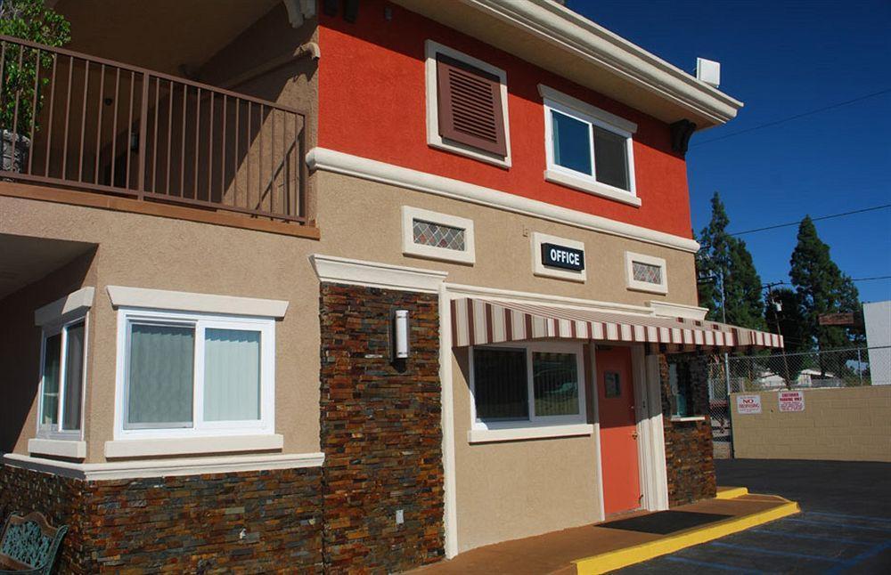 Friendly Hills Inn ウィッティア エクステリア 写真